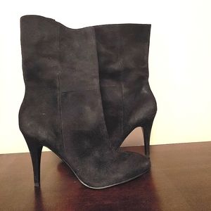 B.Makowsky Ankle Boots, Black Suede, Size 8.5M (fits slightly smaller than 8.5)